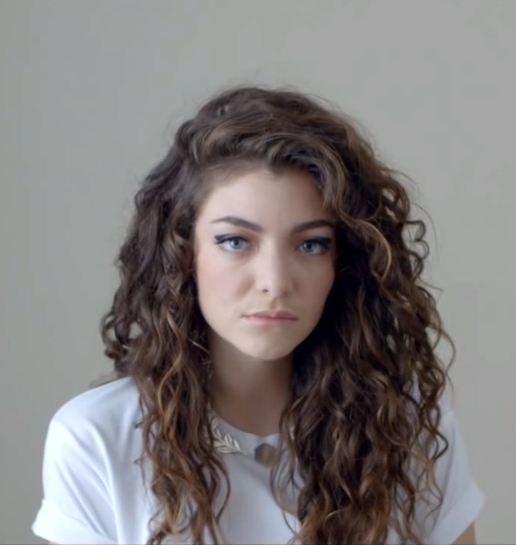 Lorde-Royals-video-still-thumb